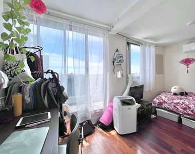16 Meserole Street - Photo Thumbnail 2