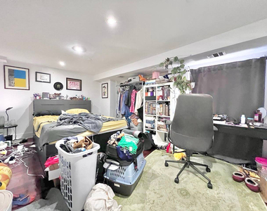 16 Meserole Street - Photo Thumbnail 3