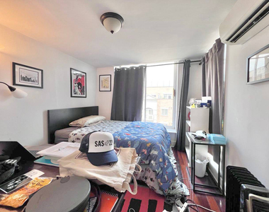 16 Meserole Street - Photo Thumbnail 16