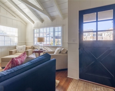 1905 E Balboa Boulevard - Photo Thumbnail 1