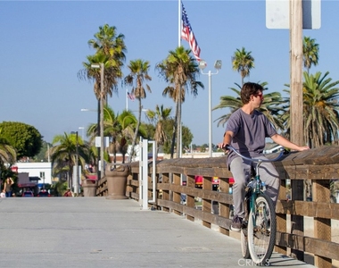 1905 E Balboa Boulevard - Photo Thumbnail 26