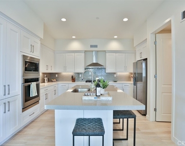 1529 Doheny Way - Photo Thumbnail 14