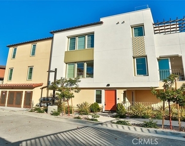 1529 Doheny Way - Photo Thumbnail 5