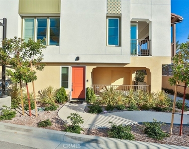 1529 Doheny Way - Photo Thumbnail 7
