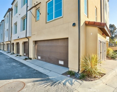 1529 Doheny Way - Photo Thumbnail 41