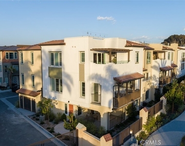 1529 Doheny Way - Photo Thumbnail 3
