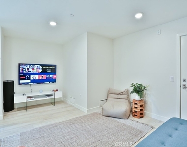 1529 Doheny Way - Photo Thumbnail 33