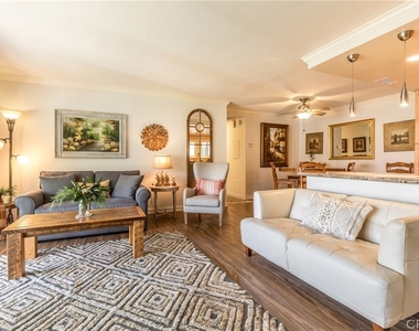 928 Ave Majorca - Photo Thumbnail 14