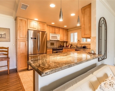 928 Ave Majorca - Photo Thumbnail 16