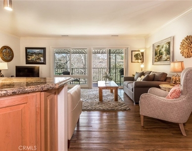 928 Ave Majorca - Photo Thumbnail 20