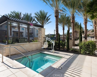 2869 Doheny Way - Photo Thumbnail 43