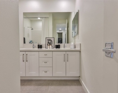 2869 Doheny Way - Photo Thumbnail 26