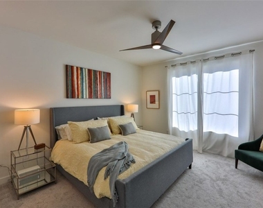 2869 Doheny Way - Photo Thumbnail 15