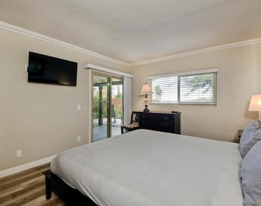 263 San Dimas - Photo Thumbnail 11