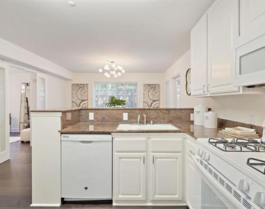 518 Almer - Photo Thumbnail 13