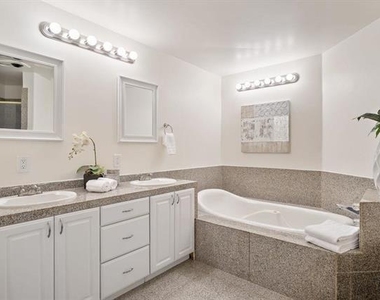 518 Almer - Photo Thumbnail 18