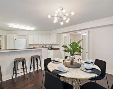 518 Almer - Photo Thumbnail 10