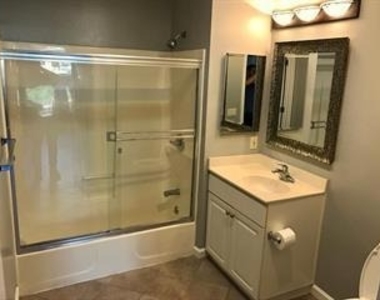 401 Norfolk Street - Photo Thumbnail 7