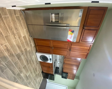 548 Van Scilen Avenue - Photo Thumbnail 1