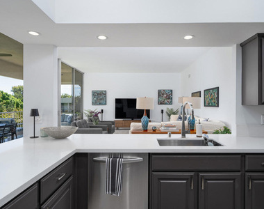 447 Desert Lakes Drive - Photo Thumbnail 14