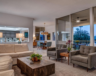 447 Desert Lakes Drive - Photo Thumbnail 2