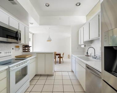 157 Desert Lakes Drive - Photo Thumbnail 17