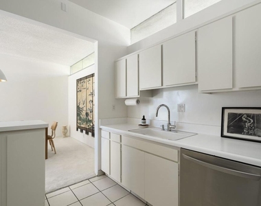 157 Desert Lakes Drive - Photo Thumbnail 16