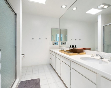 157 Desert Lakes Drive - Photo Thumbnail 22