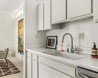 157 Desert Lakes Drive - Photo Thumbnail 17