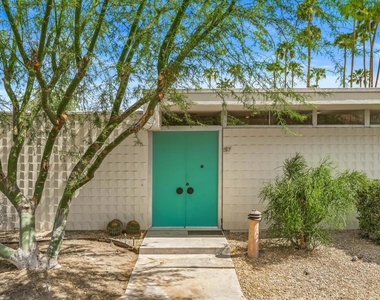 157 Desert Lakes Drive - Photo Thumbnail 2