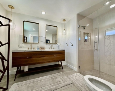 117 Juan Circle - Photo Thumbnail 9