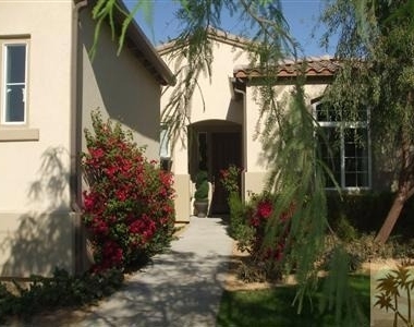81910 Eagle Claw Drive - Photo Thumbnail 1