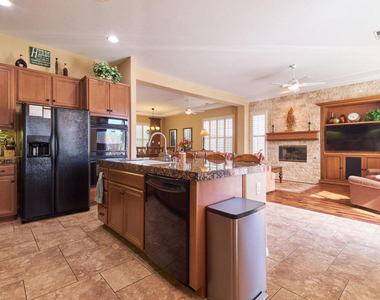 43424 Bordeaux Drive - Photo Thumbnail 16
