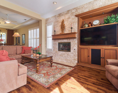 43424 Bordeaux Drive - Photo Thumbnail 7