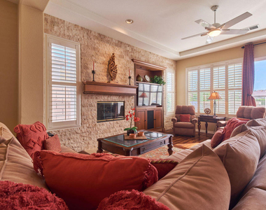 43424 Bordeaux Drive - Photo Thumbnail 6