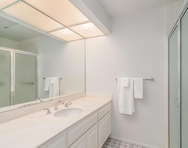 17 Dartmouth Drive - Photo Thumbnail 38