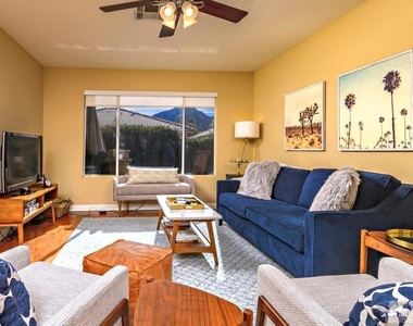 78225 Desert Fall Way - Photo Thumbnail 5