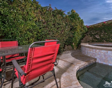 78225 Desert Fall Way - Photo Thumbnail 19