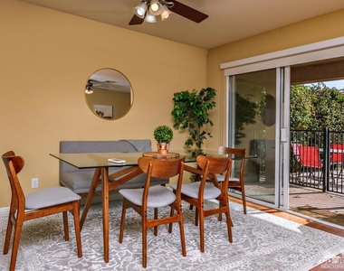 78225 Desert Fall Way - Photo Thumbnail 9