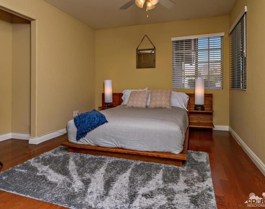 78225 Desert Fall Way - Photo Thumbnail 10