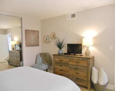 128 Castellana - Photo Thumbnail 16