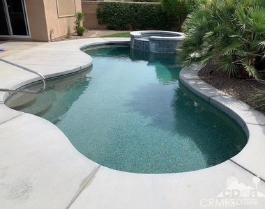 48219 Newport Bridge Pl Place - Photo Thumbnail 12