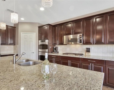 48219 Newport Bridge Pl Place - Photo Thumbnail 10
