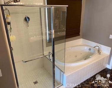 48219 Newport Bridge Pl Place - Photo Thumbnail 15