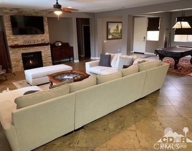 48219 Newport Bridge Pl Place - Photo Thumbnail 7