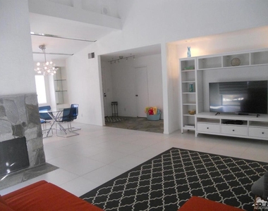101 Juan Circle - Photo Thumbnail 8
