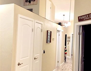 41120 Woodhaven Drive - Photo Thumbnail 10