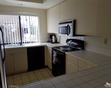 76668 Chrysanthemum Way - Photo Thumbnail 5