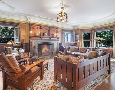 4311 Victoria Park Drive - Photo Thumbnail 3