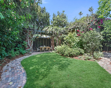 4311 Victoria Park Drive - Photo Thumbnail 29